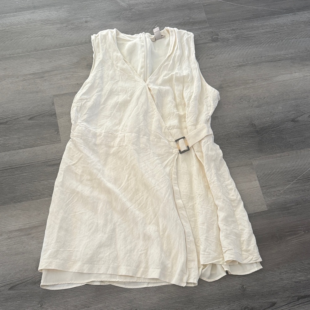 H&M Cream Sleeveless Dress